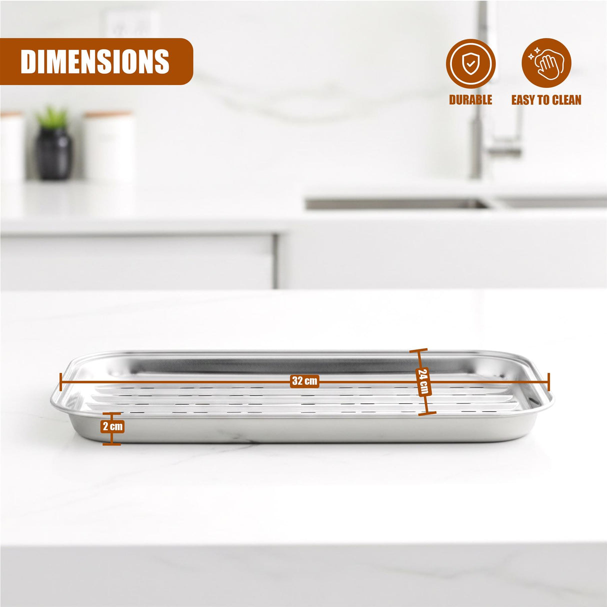 Metal grill tray with slatted bottom, measuring 32 cm long and 24 cm wide.