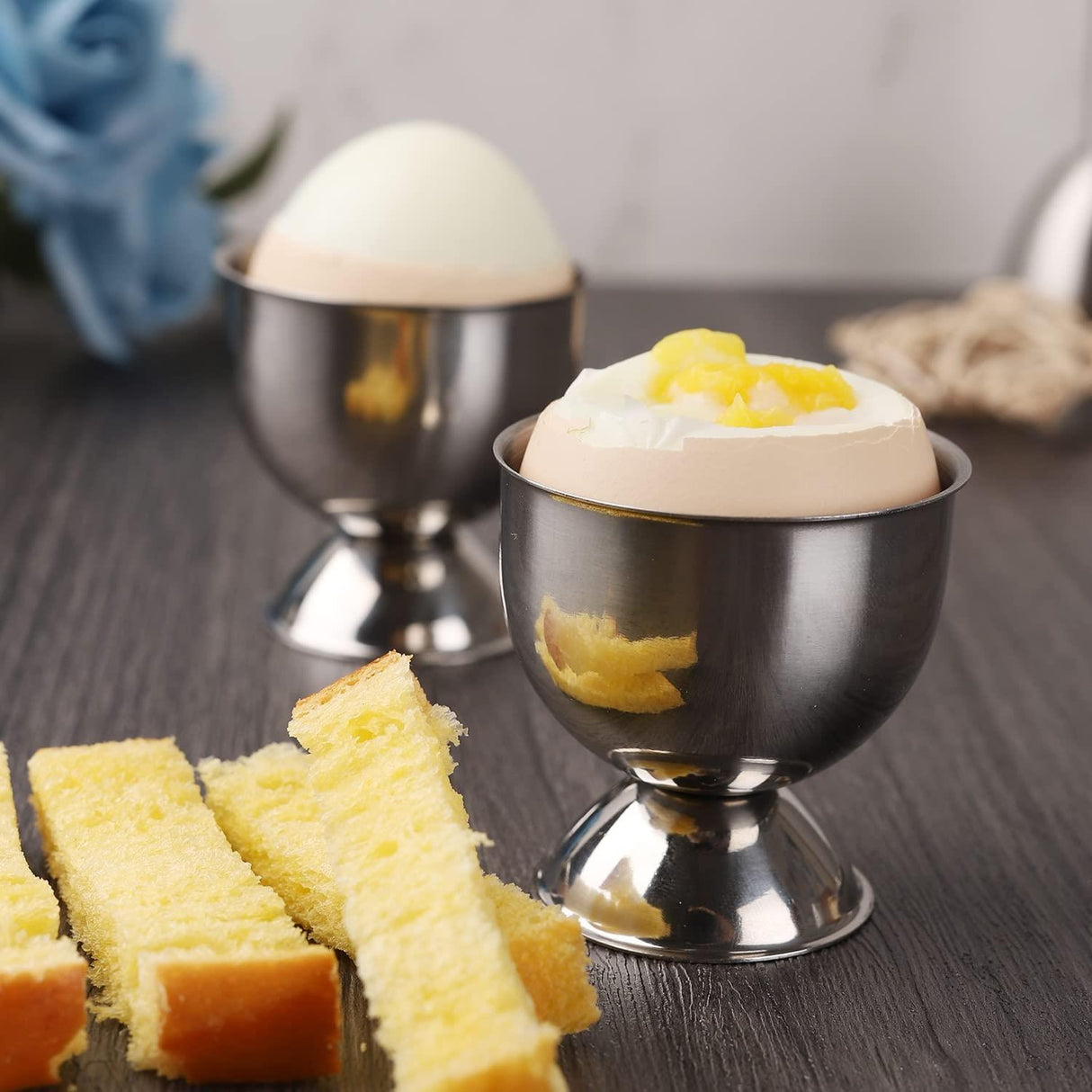 Set of 4 Egg Cups by GEEZY - UKBuyZone