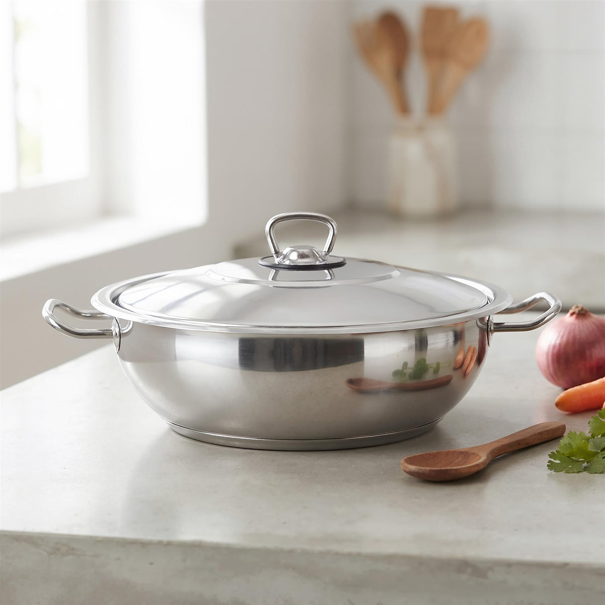 Shallow Casserole Pot with Lid - 4.5 L