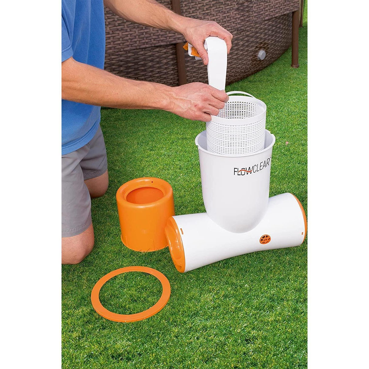 Bestway Flowclear 680Gal Skimatic Pool Filter Pump by Bestway - UKBuyZone