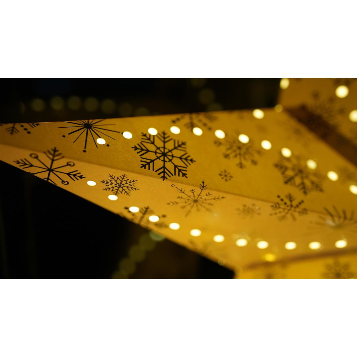 LED 60 cm Silver Snowflakes Hanging Paper Star by Geezy - UKBuyZone