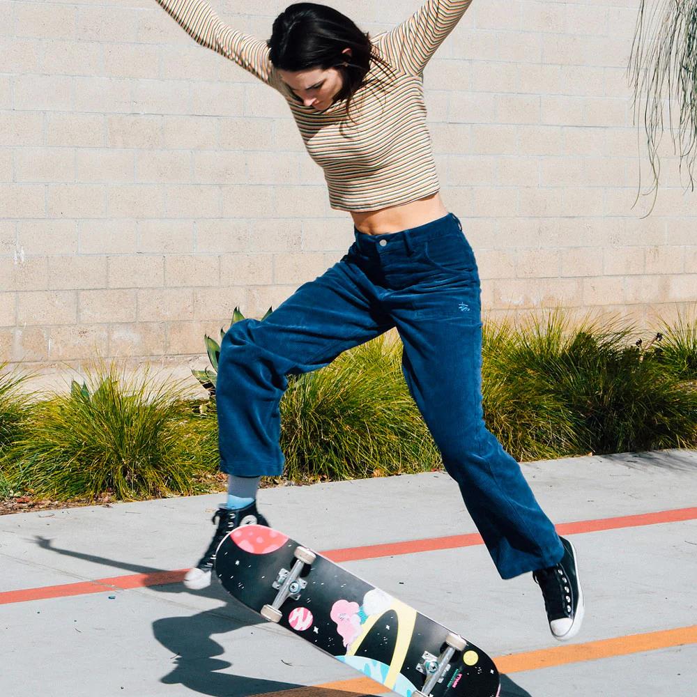 Impala Saturn 8.25" Complete Skateboard by GEEZY - UKBuyZone