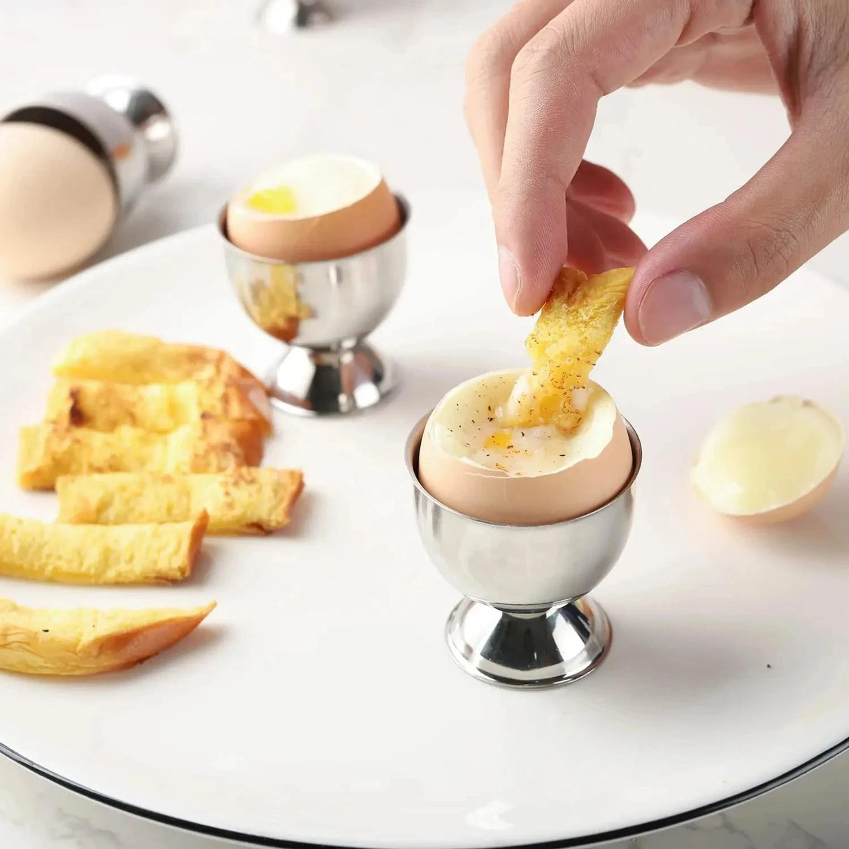 Set of 4 Egg Cups by GEEZY - UKBuyZone