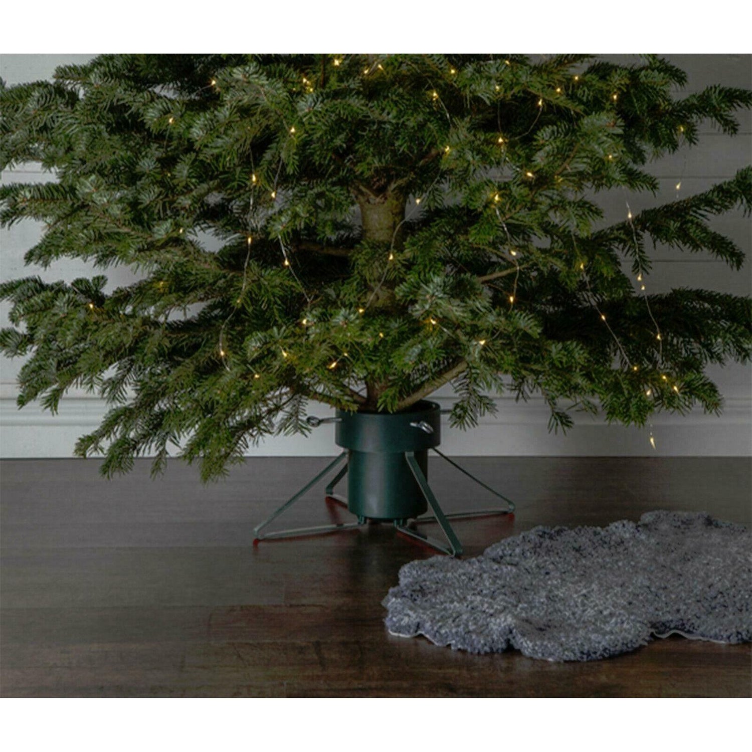 Metal Medium Christmas Tree Stand by GEEZY - UKBuyZone