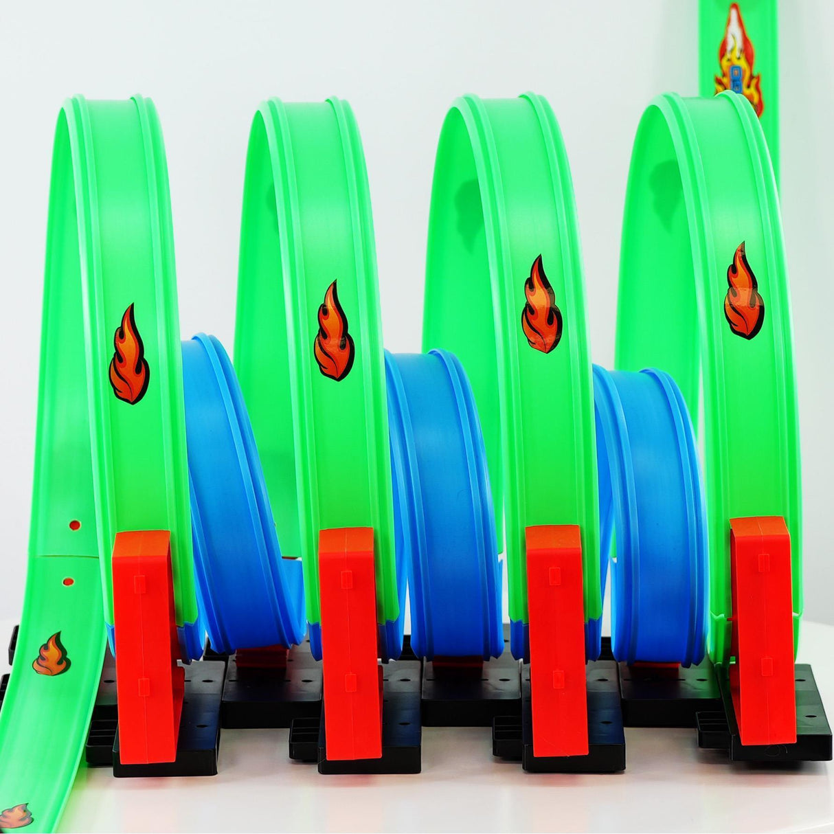 Racing Track 360° with Toy Car by The Magic Toy Shop - UKBuyZone