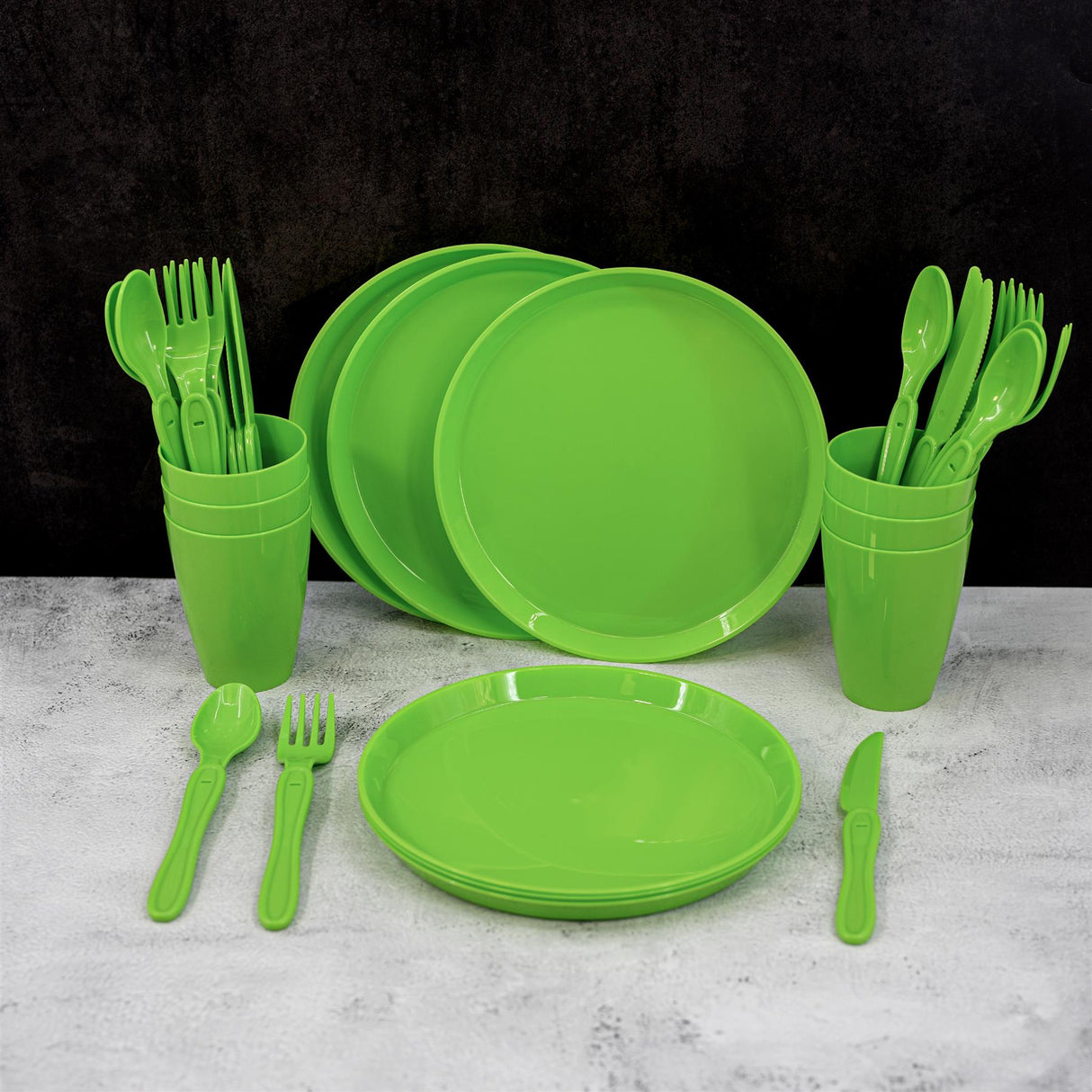 Green Camping Set For Six 31 Pieces by GEEZY - UKBuyZone