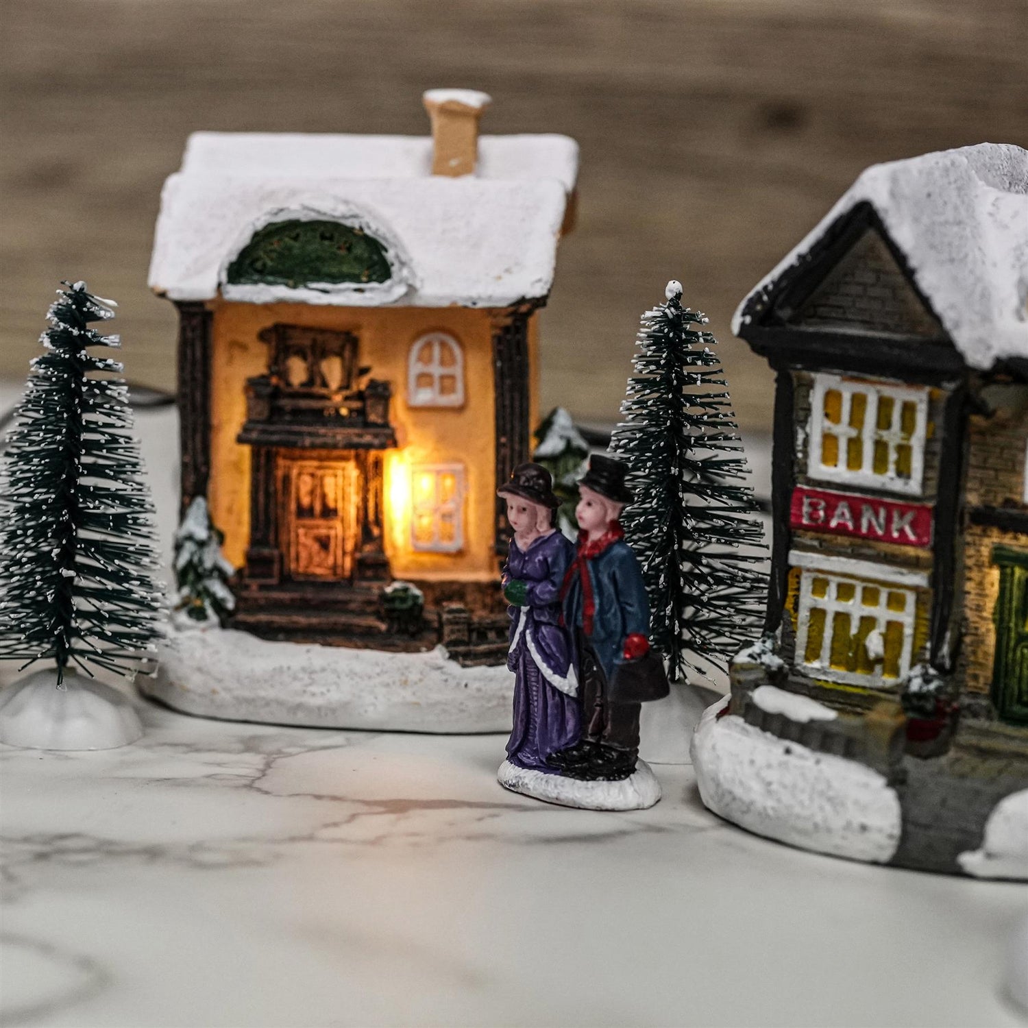 10pc Christmas Village Set by The Magic Toy Shop - UKBuyZone