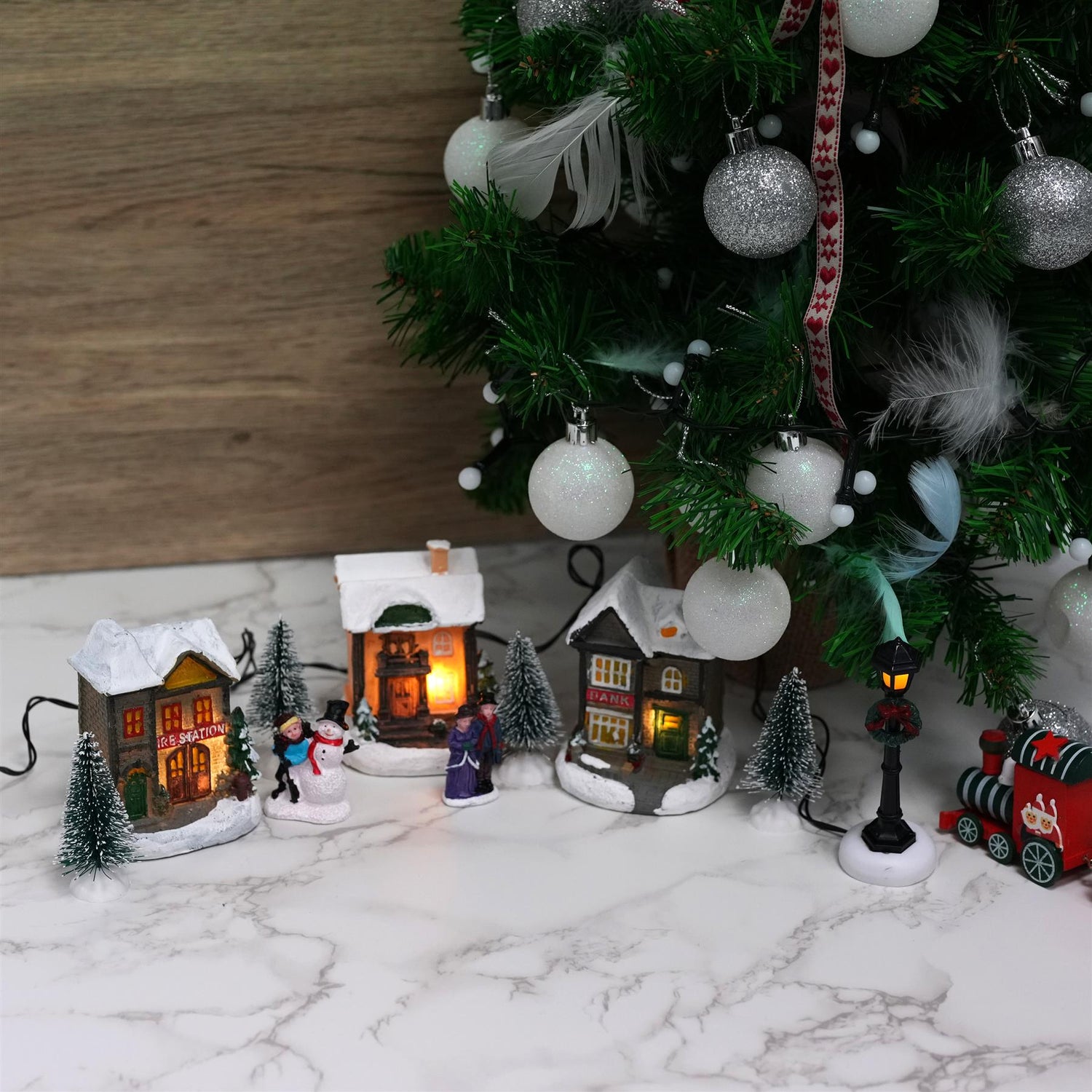 10pc Christmas Village Set by The Magic Toy Shop - UKBuyZone