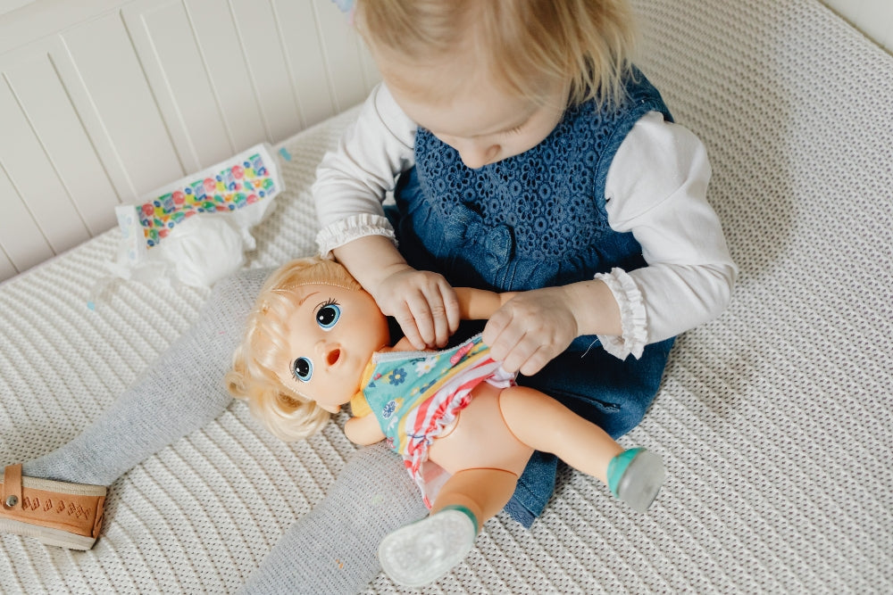 Why playing with baby dolls is good for your toddler?