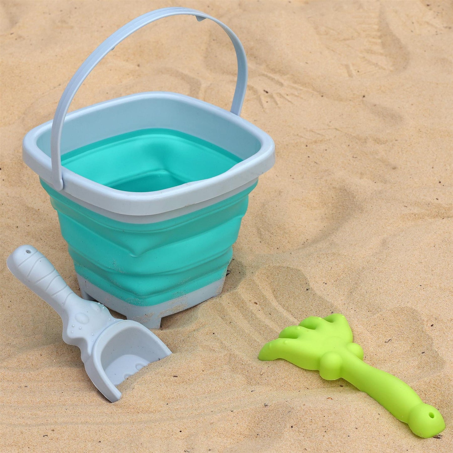 Beach Playset with Foldable Bucket Rake and Shovel by The Magic Toy Shop - UKBuyZone