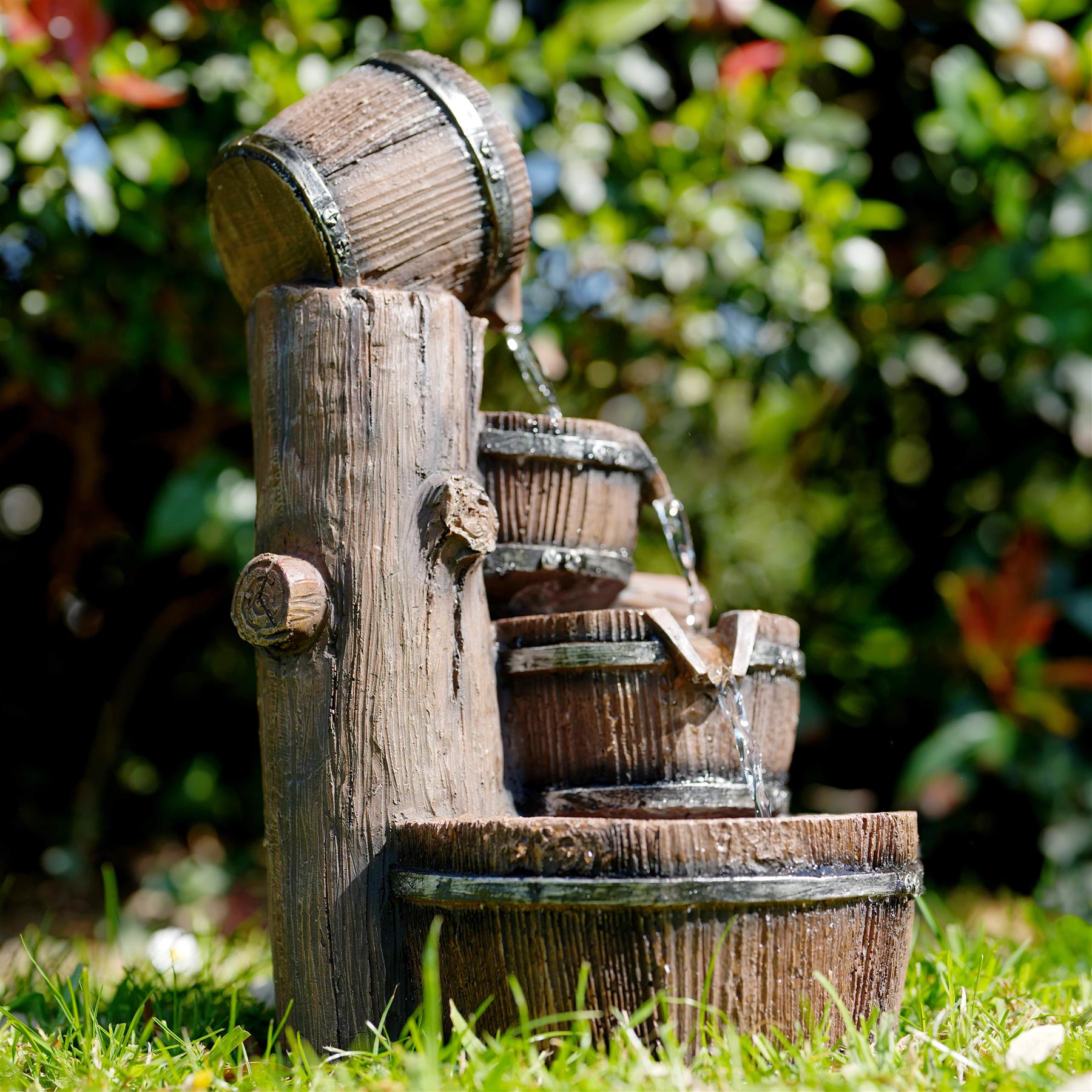 Barrel Water Feature With Led Lights by GEEZY - UKBuyZone