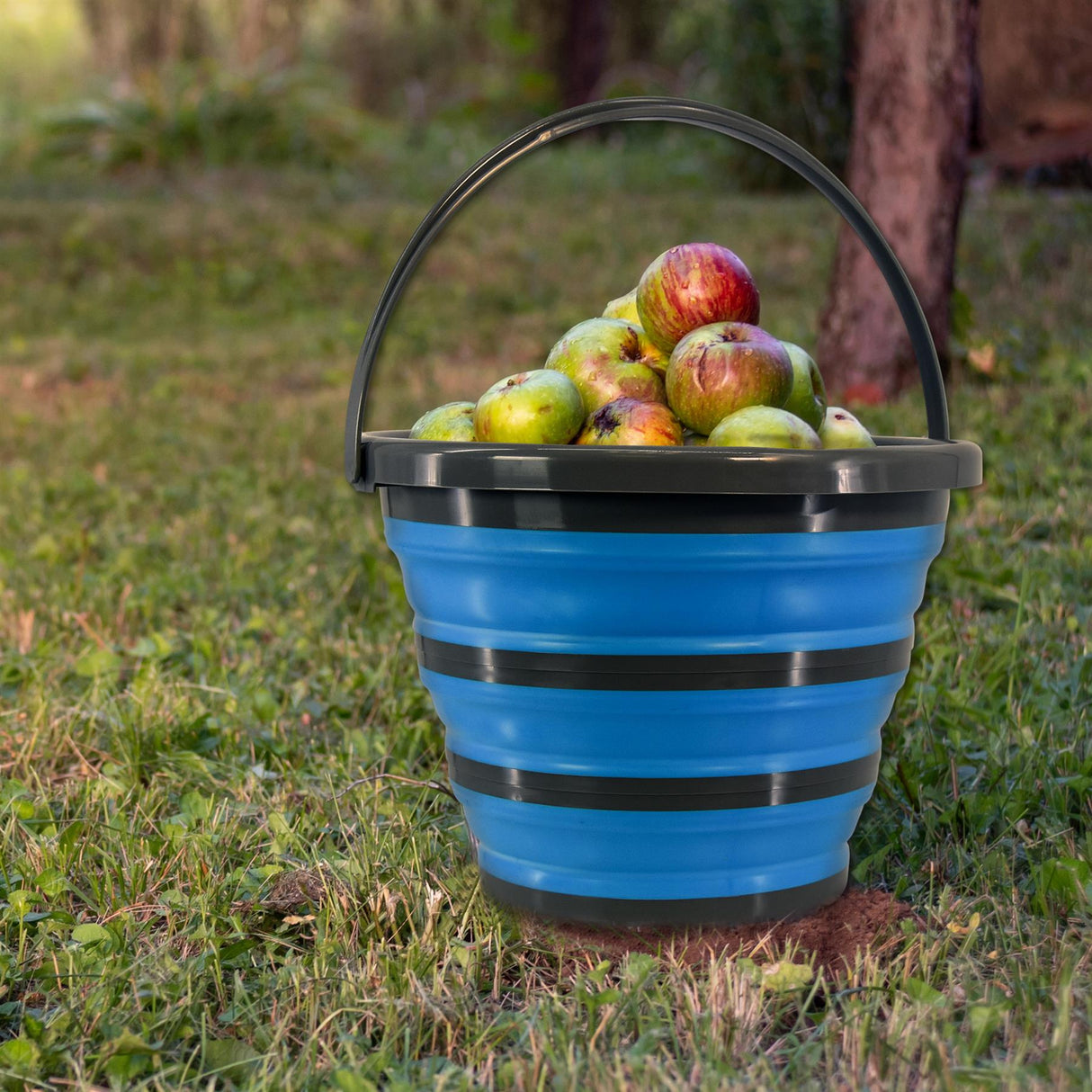 Folding Collapsible Bucket by Geezy - UKBuyZone