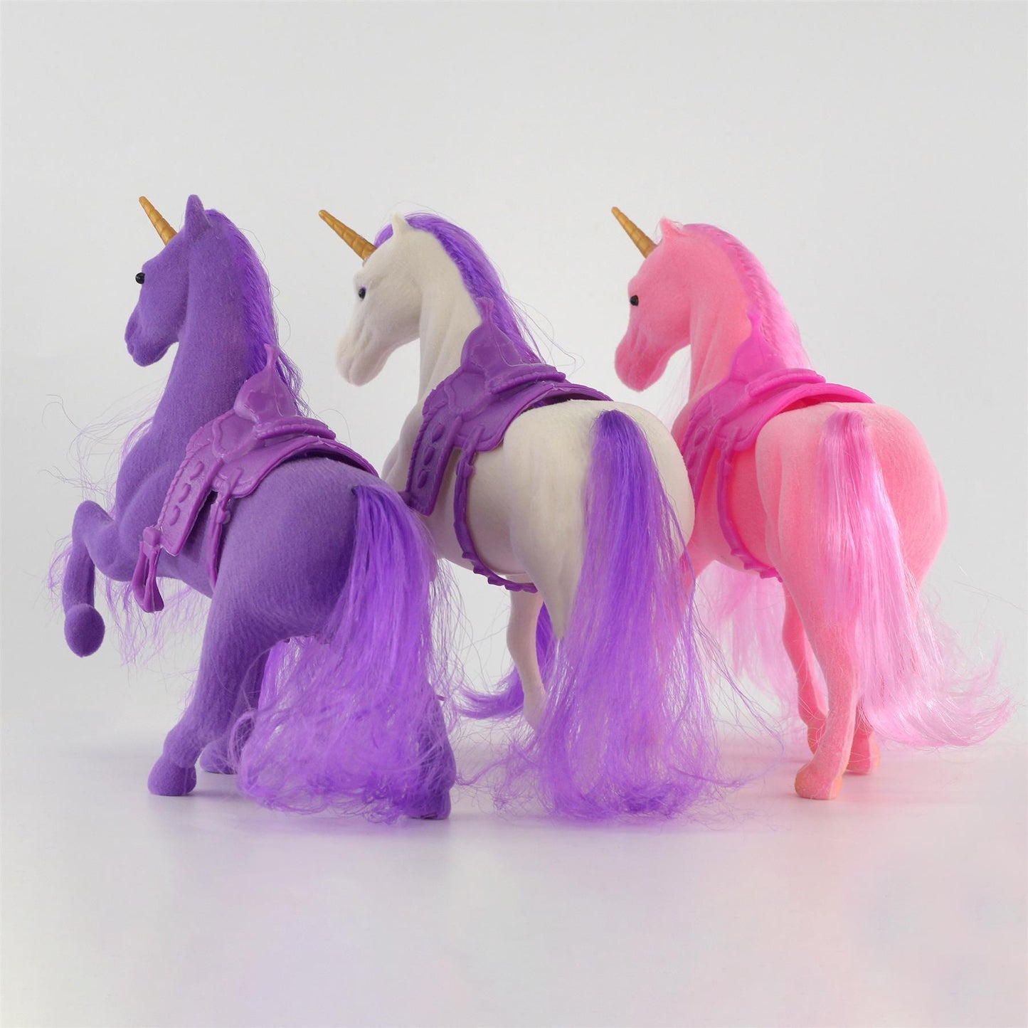 Unicorn Stable with Three Unicorns and Accessories by The Magic Toy Shop - UKBuyZone