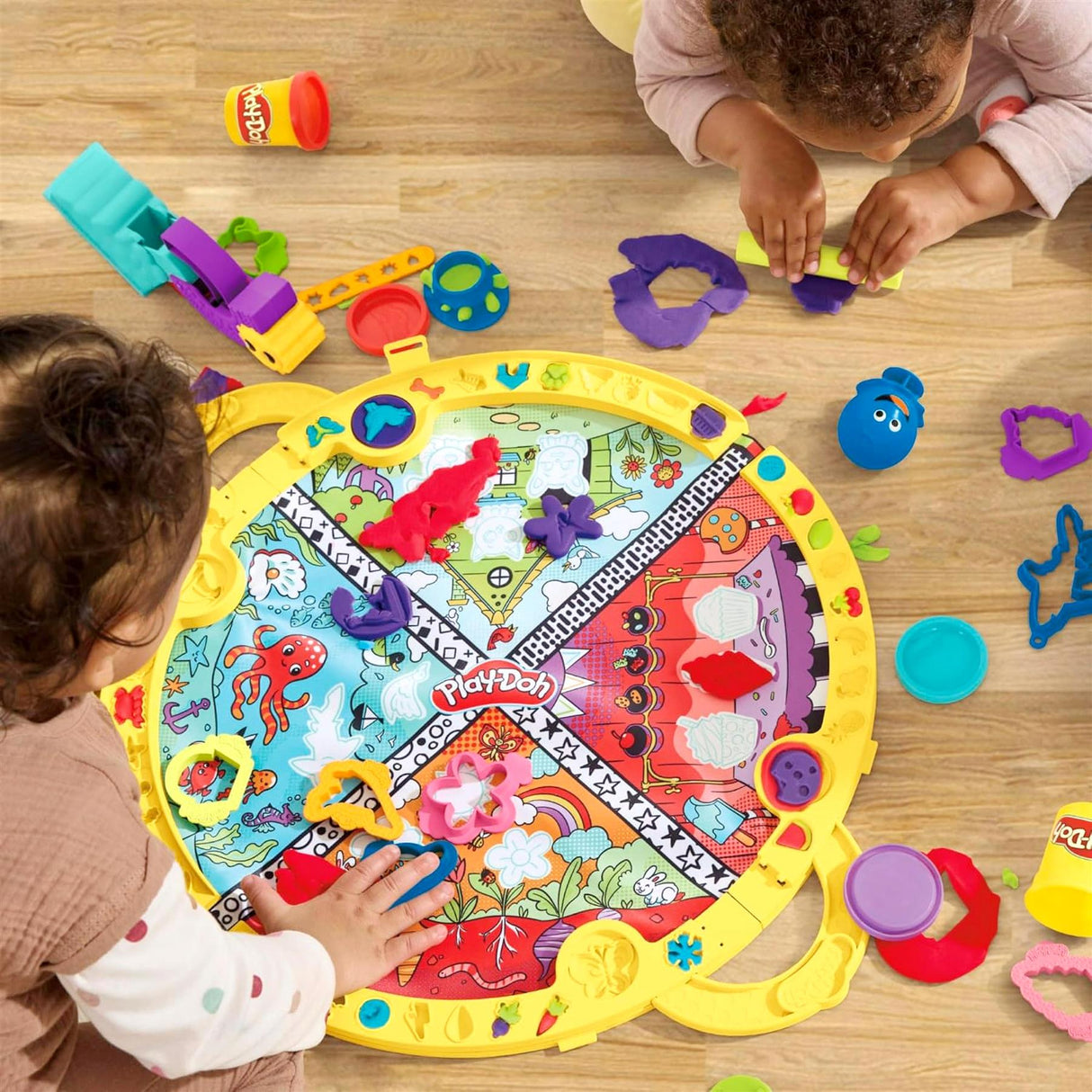 Play-Doh Fold 'N Go Playmat Set