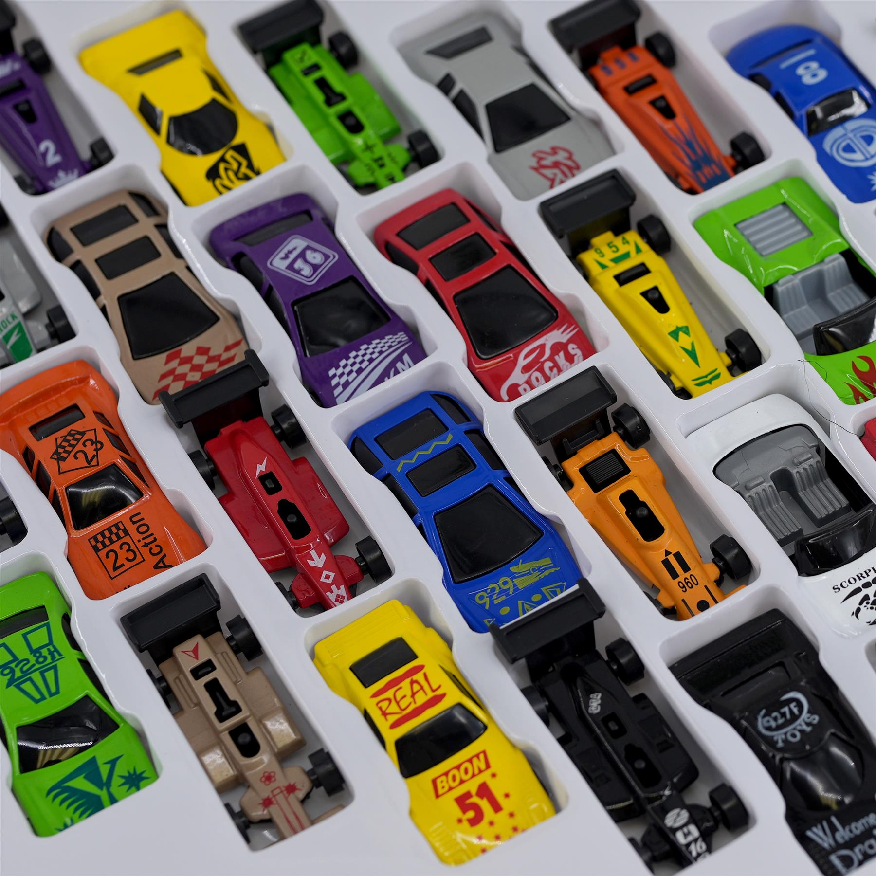 36 Pieces Die Cast Car Set by The Magic Toy Shop UKBuyZone