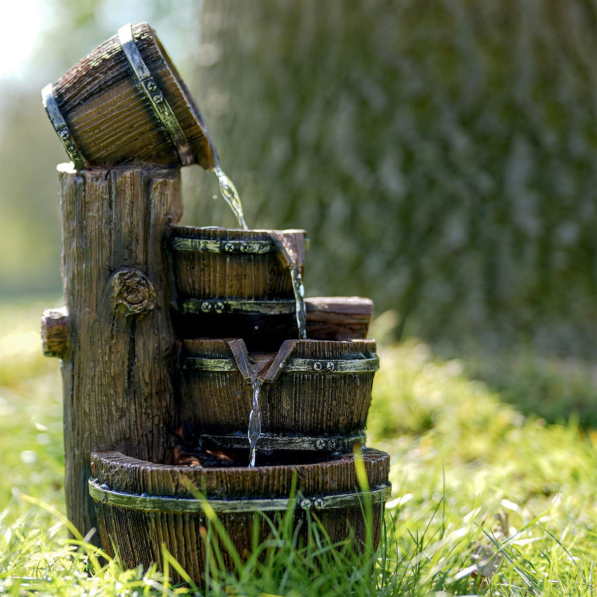 Barrel Water Feature Outdoor With LED by GEEZY - UKBuyZone