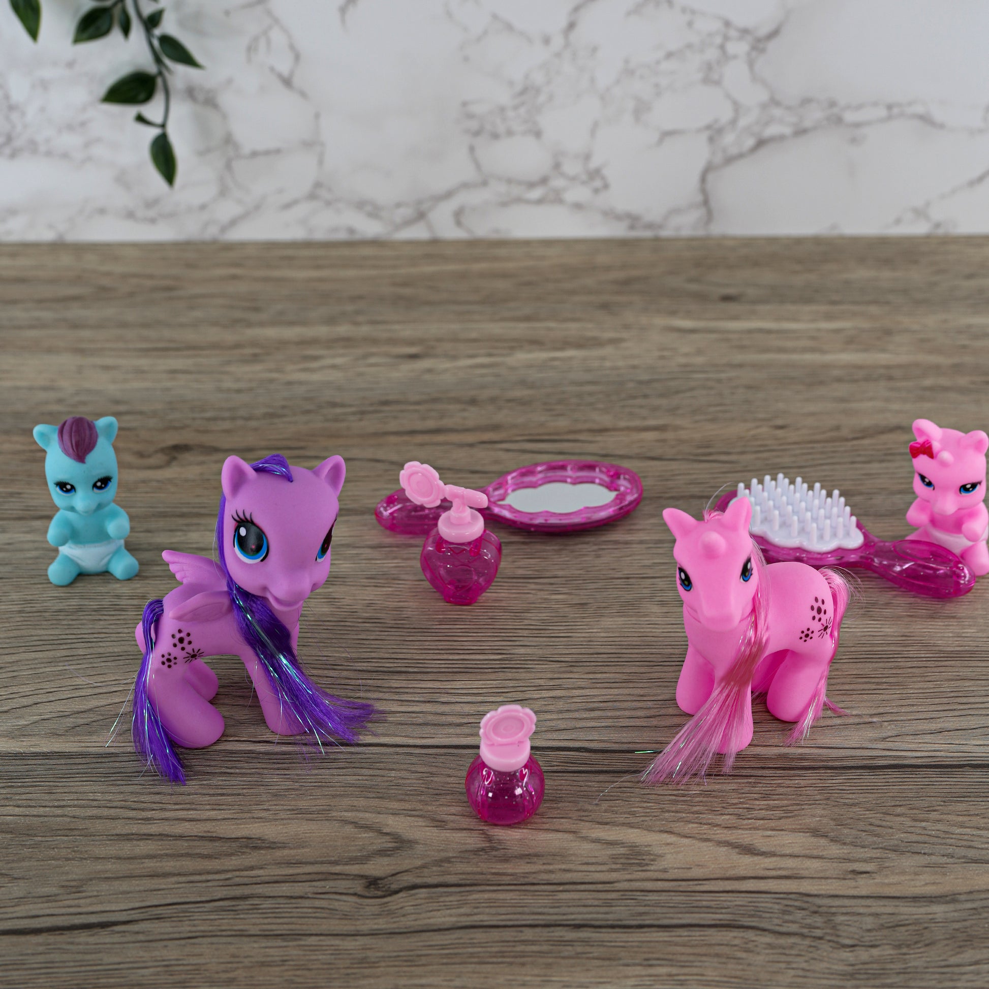 Unicorn Family Playset by The Magic Toy Shop - UKBuyZone