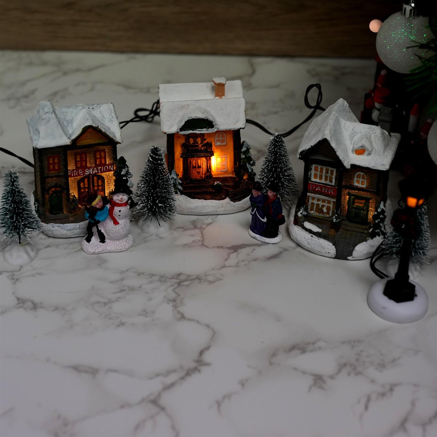 10pc Christmas Village Set by The Magic Toy Shop - UKBuyZone