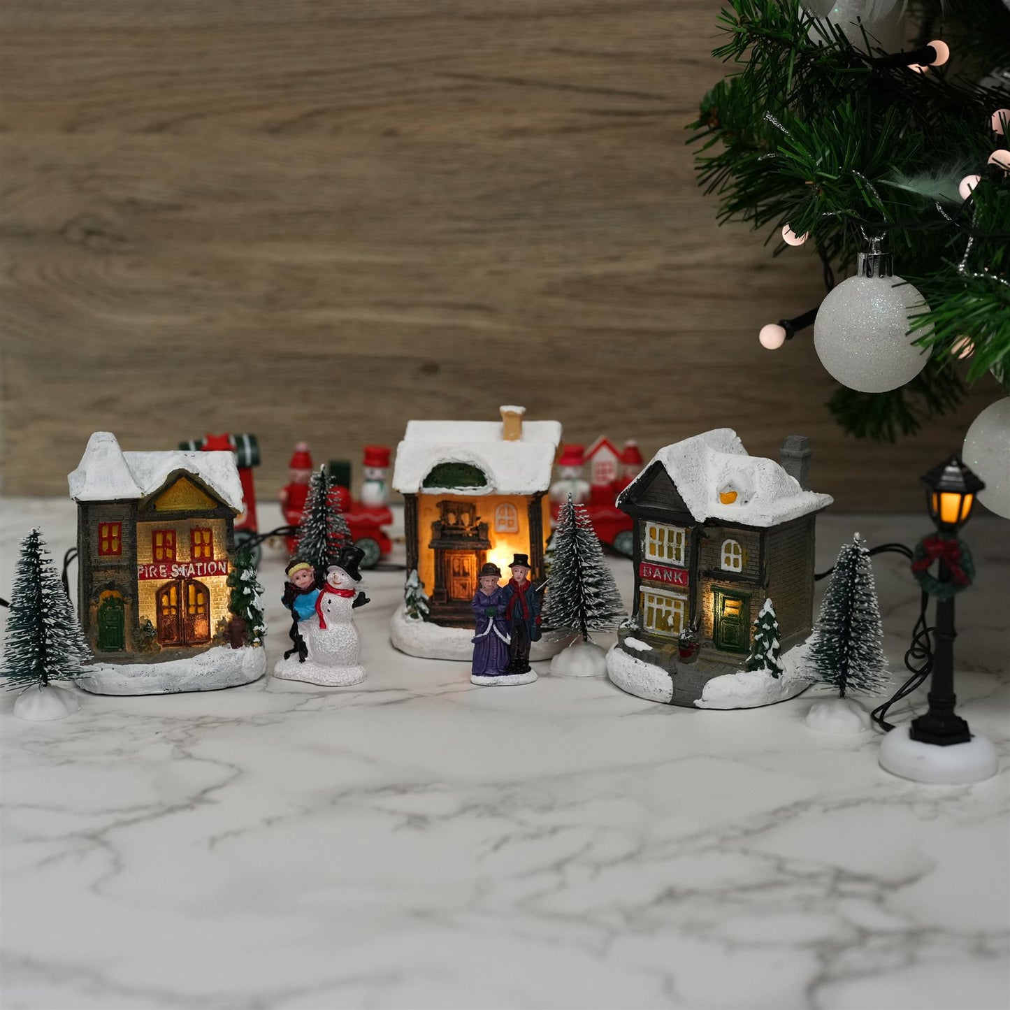 10pc Christmas Village Set by The Magic Toy Shop - UKBuyZone